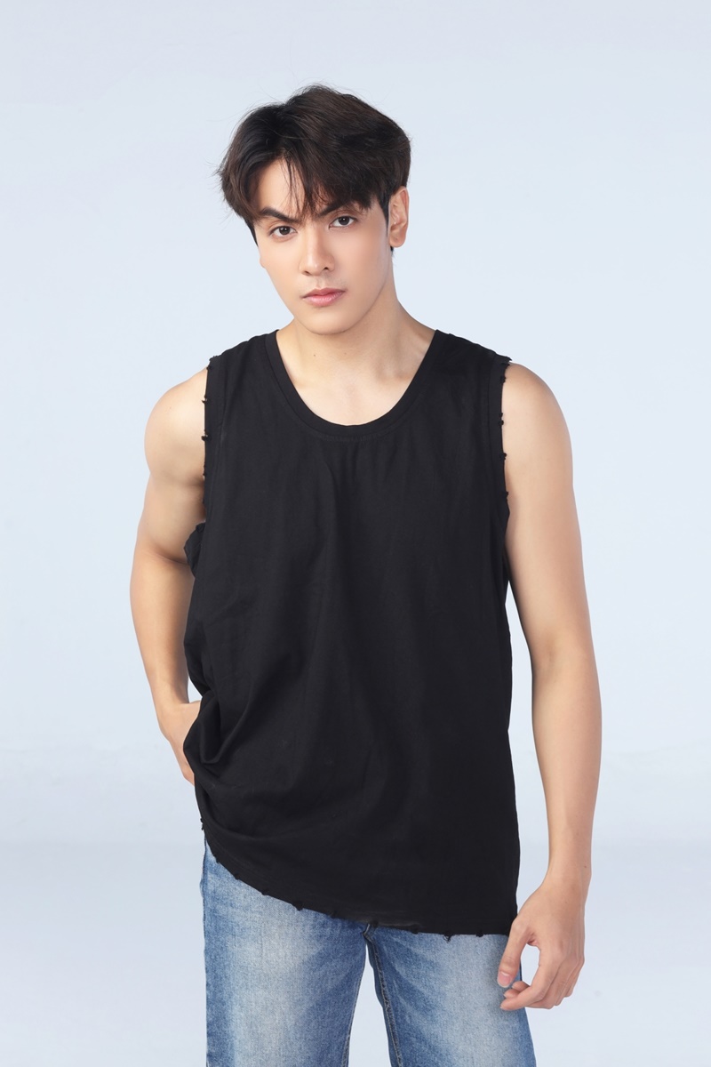 หนังสือรุ่นพลอย จุง อาเชน