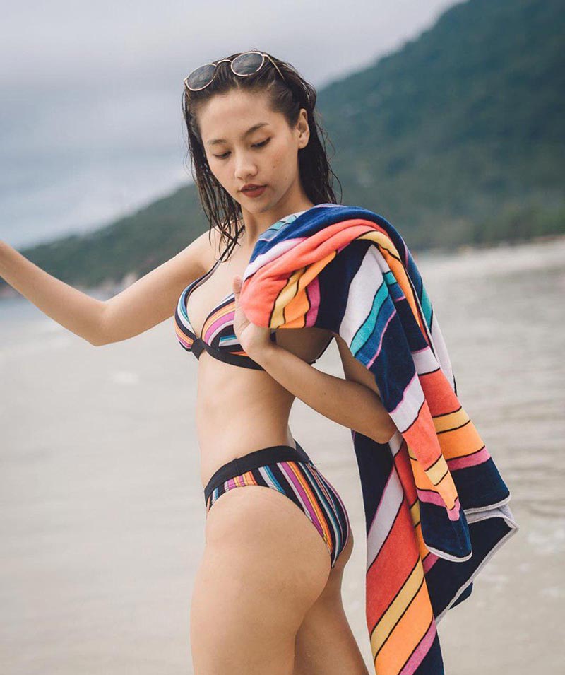 เมทัล สุขขาว