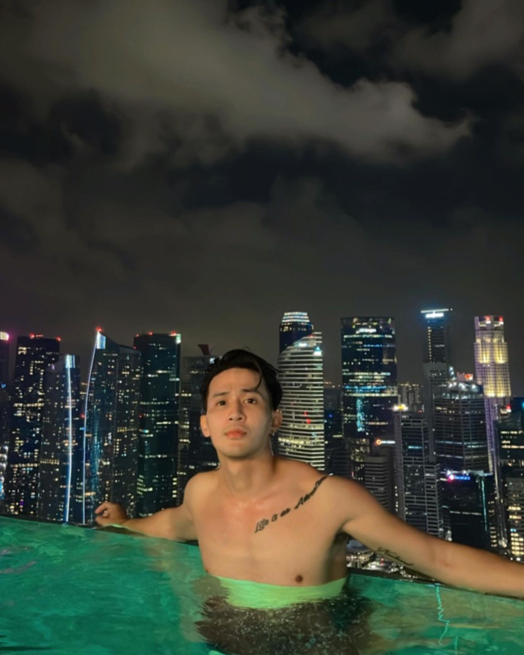 เอ็ม นันทวัฒน์ ผ่องบุรุษ