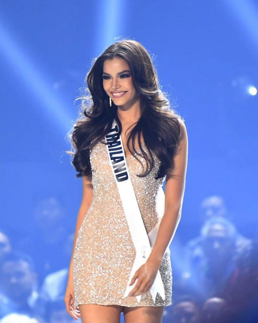 ฟ้าใส ปวีณสุดา