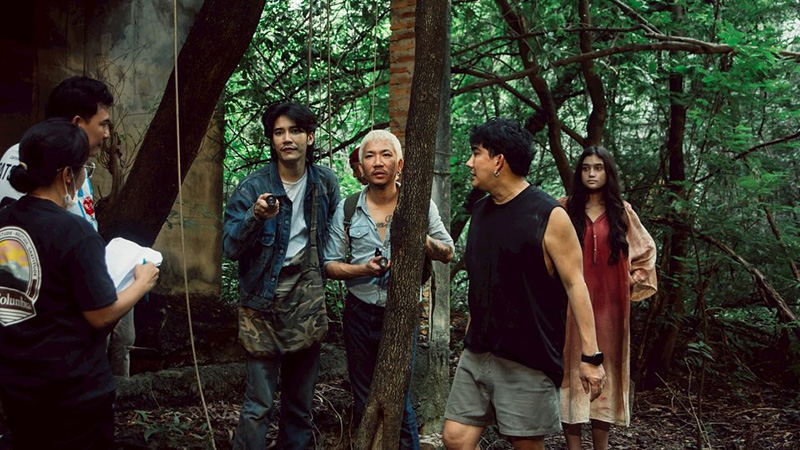 ภาพนักแสดงนำ หมู่บ้านโคกะโหลก ผลงานใหม่ของ พชร์ อานนท์