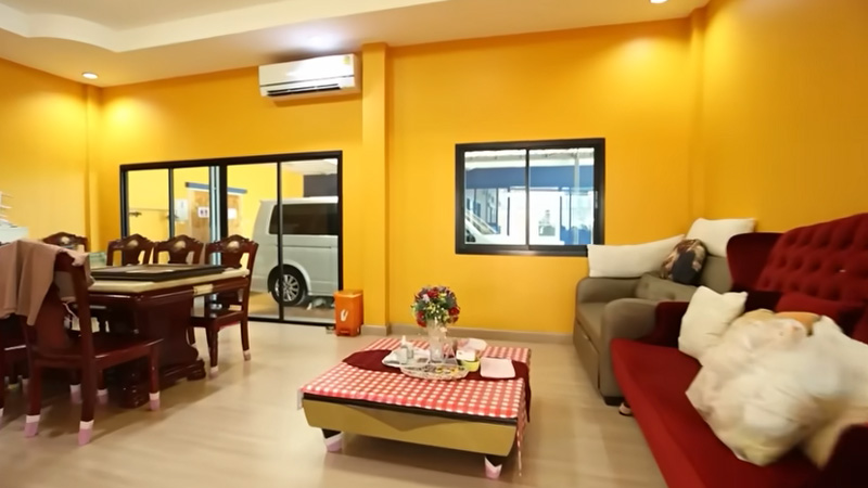 บ้าน หม่ำ จ๊กมก