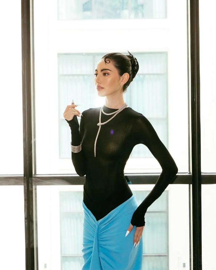 ใหม่ ดาวิกา