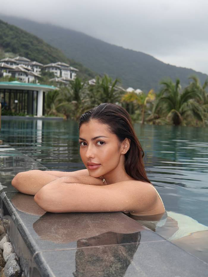 แอนโทเนีย โพซิ้ว