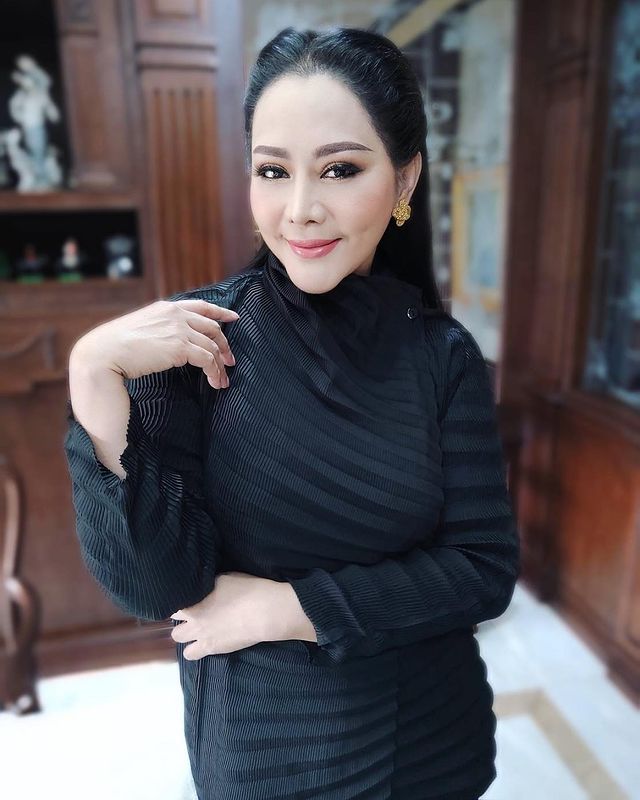 ปูดำ สรารัตน์