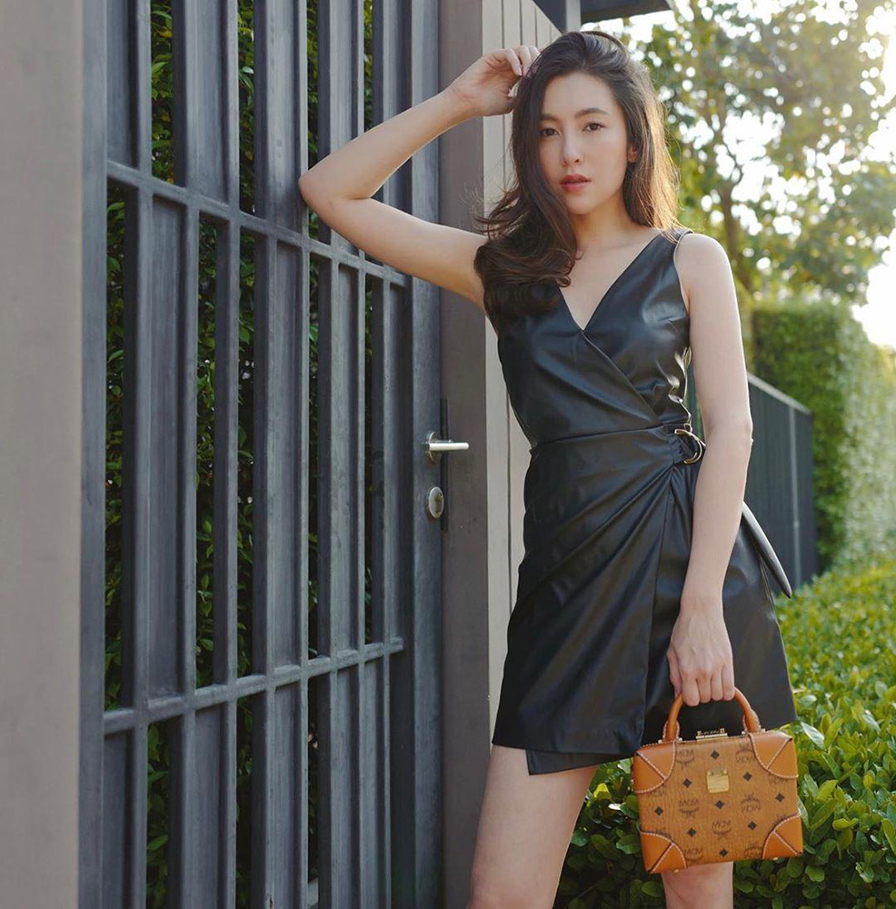 โพสท่าถ่ายรูป