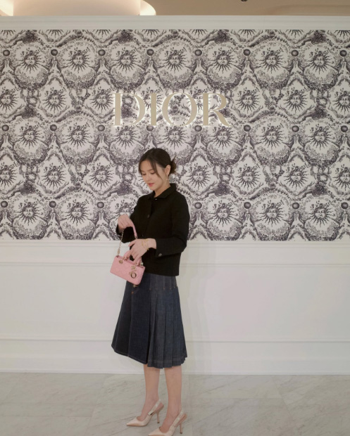 แต่งตัวไว้ทุกข์