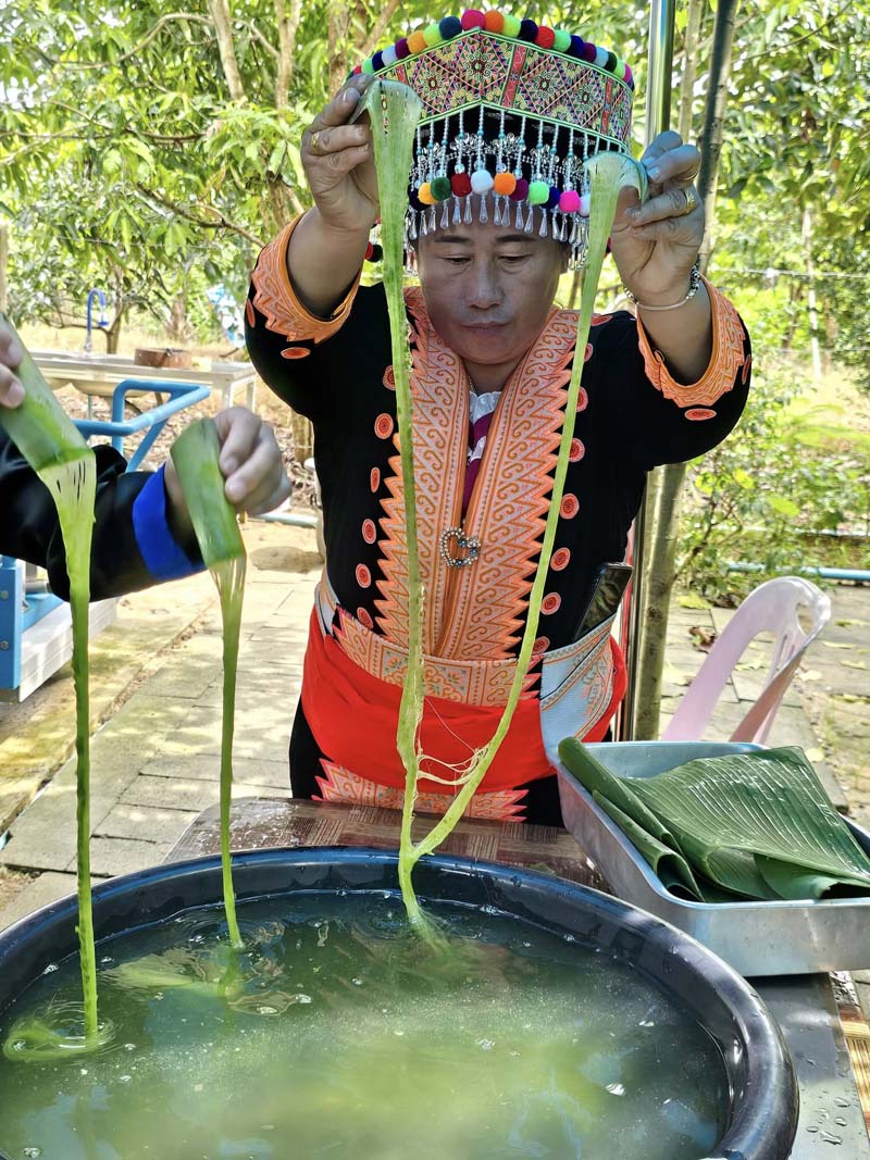 ผ้าใยสับปะรด เชียงราย