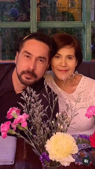 จอนนี่ นก จริยา