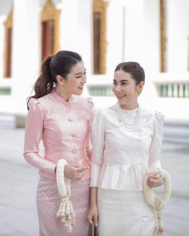 เชียร์ การ์ตูน