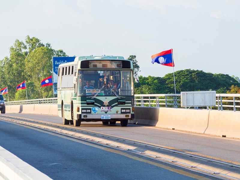 นั่งรถไฟไปลาว