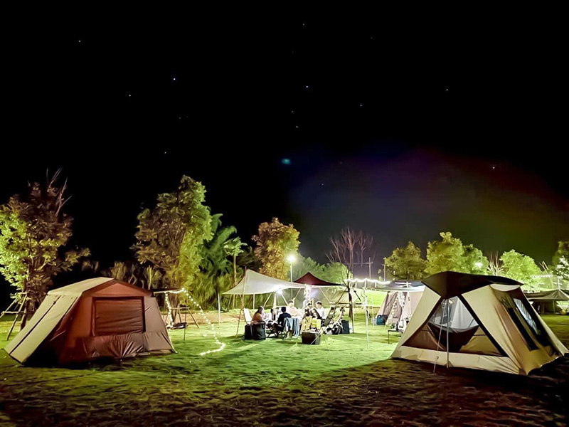 ลานกางเต็นท์อุทัยธานี