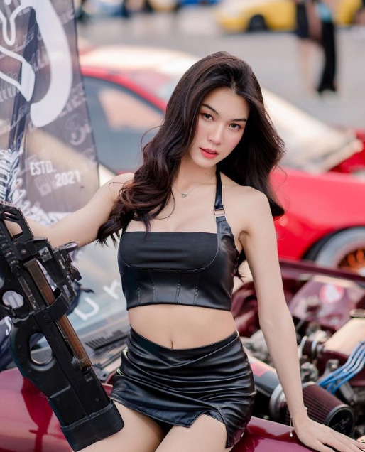 เหมยหลิน ประณยา พริตตี้