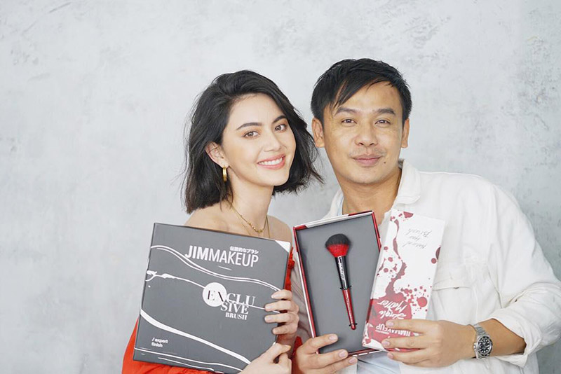 ราคาช่างแต่งหน้าดารา