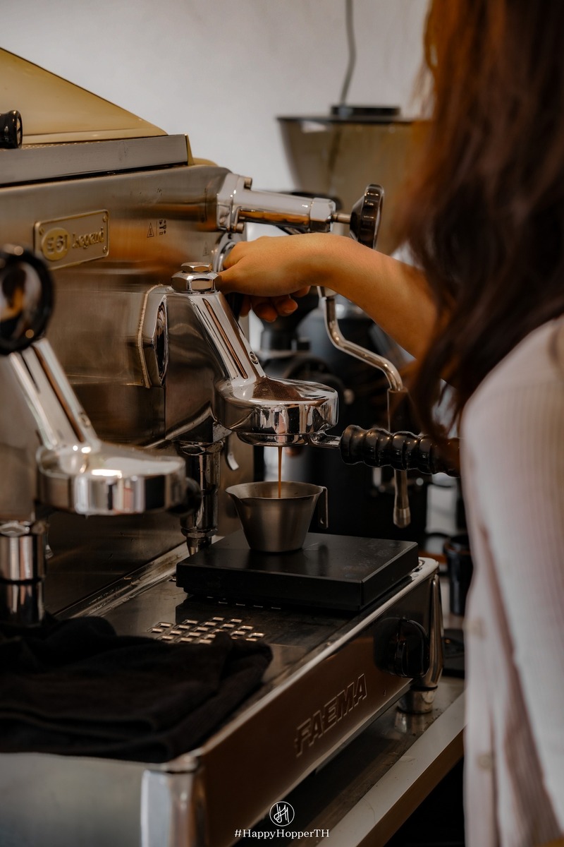 COOP (Coffee and Stuff) คาเฟ่ในปทุมธานี 