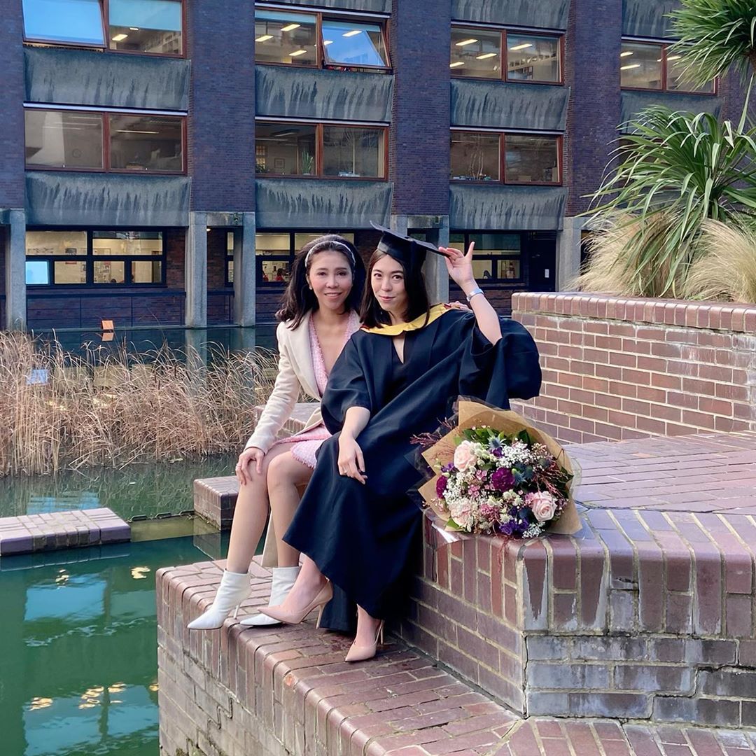 พีช พชร ครอบครัว