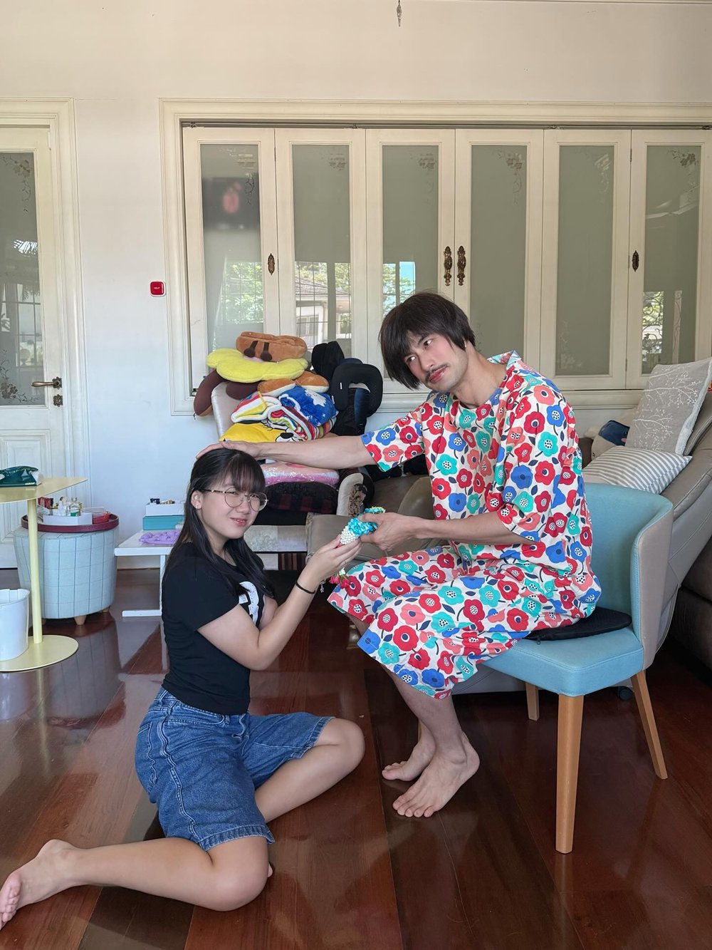 วันแม่ของน้องปีใหม่ บอย ปกรณ์ สวมบทแม่แบบสุดเป๊ะ