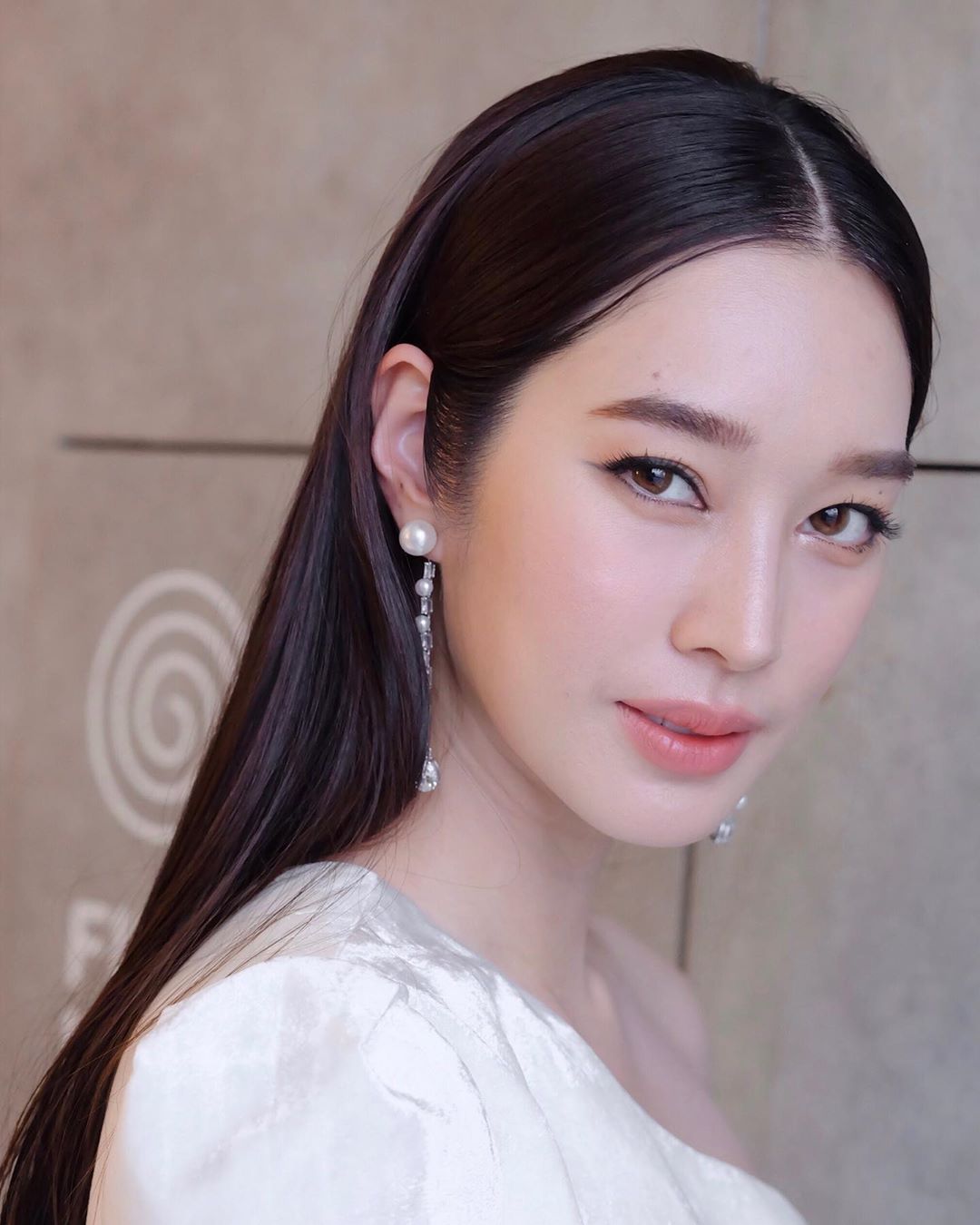 ปั้นจั่น ฐิสา