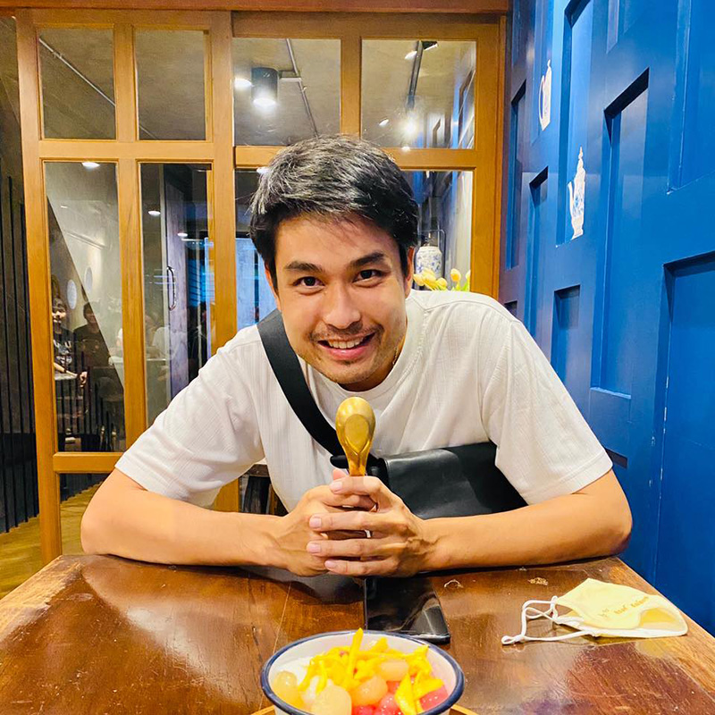 โอ๊ค บรรลุ หงษ์หยก ประวัติ