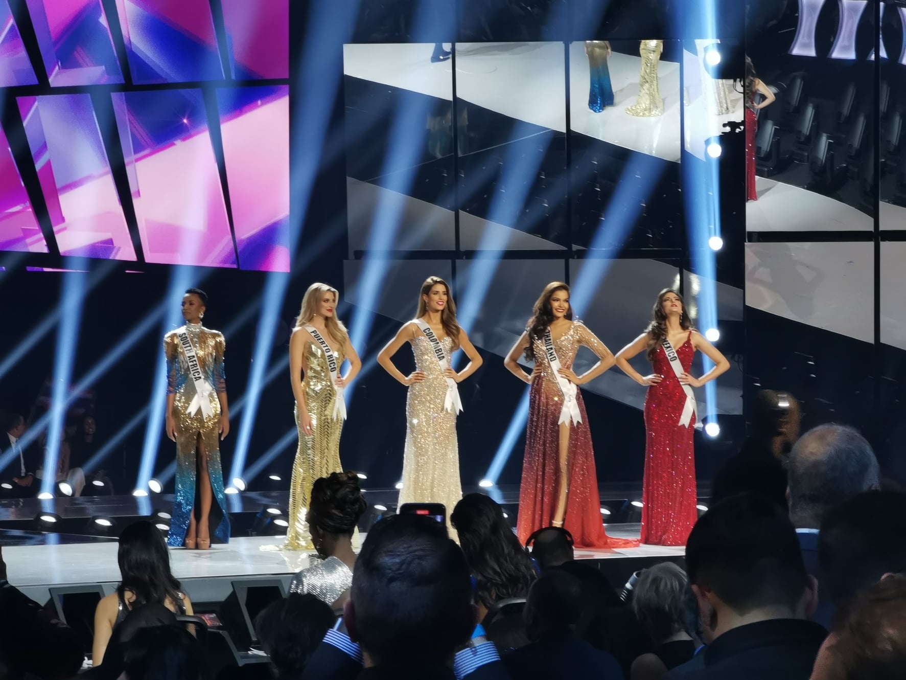 ฟ้าใส ปวีณสุดา ดรูอิ้น 