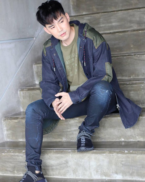 บีม กวี
