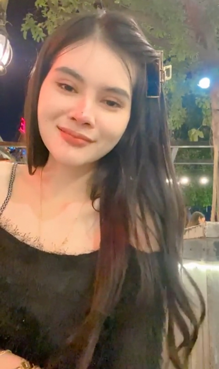 เอ๋ มิรา