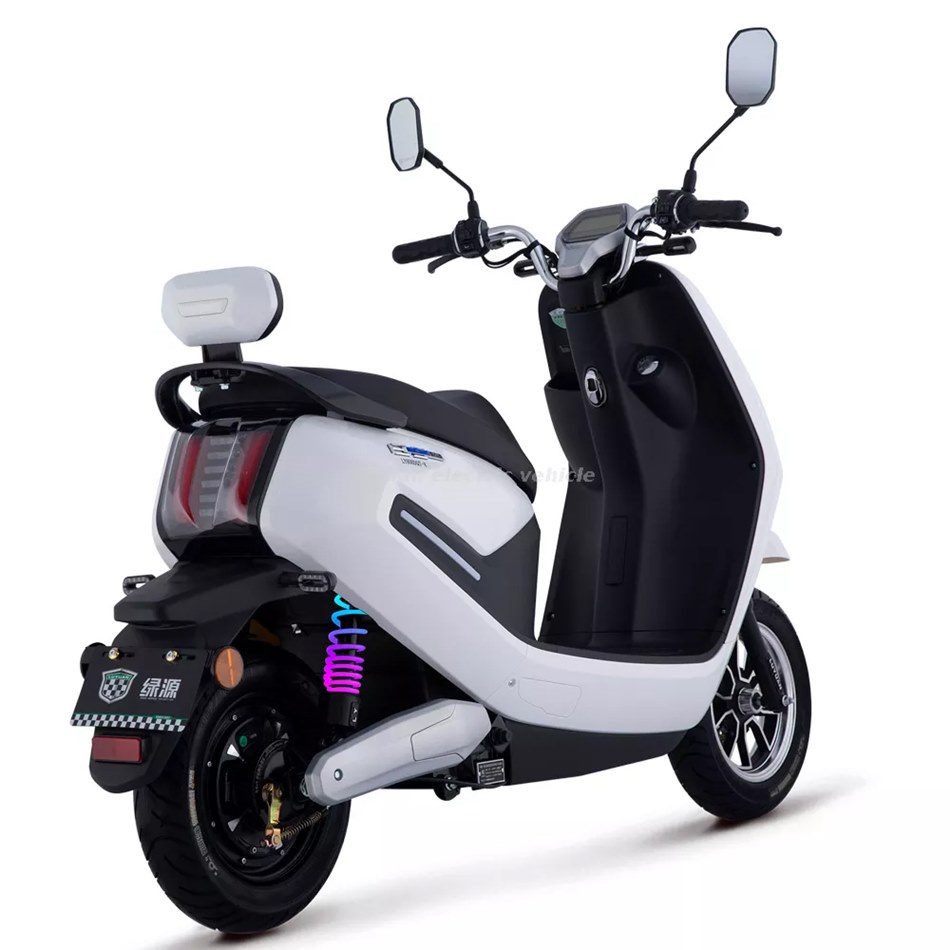 LYVA MB5 2023