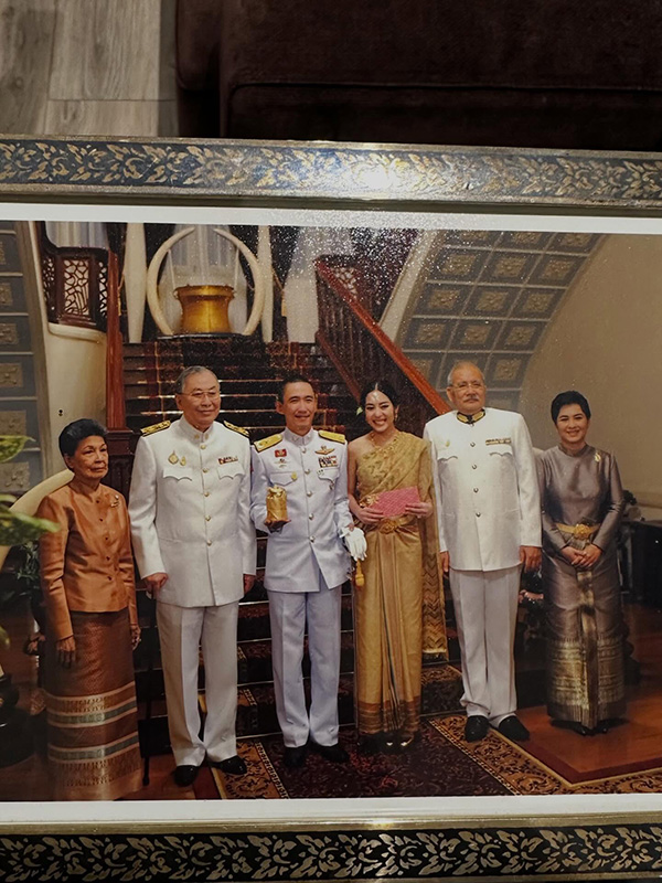 เสธ.ดอลล่าร์