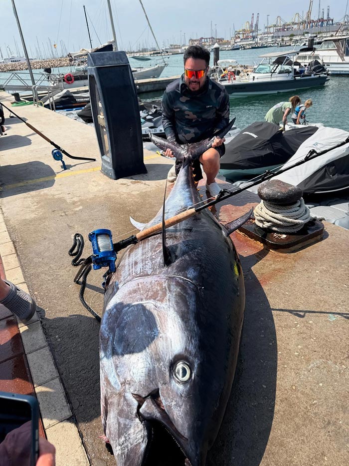 ดีเจภูมิ ตกปลาทูน่ายักษ์