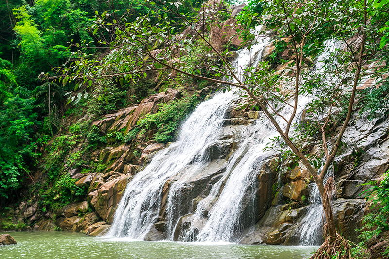 ที่เที่ยวหน้าหนาว 2568 น้ำตกธารทิพย์