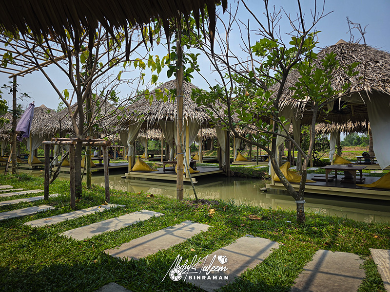 แซ่บบ้านสวนคาเฟ่ บรรยากาศร้าน