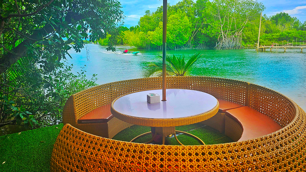 คาเฟ่ริมน้ำในกรุงเทพฯ