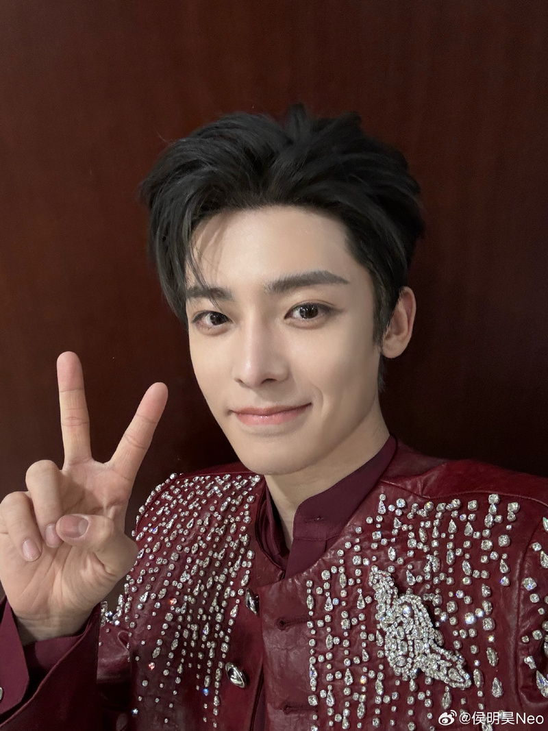 โหวหมิงฮ่าว ประวัติ Houminghao