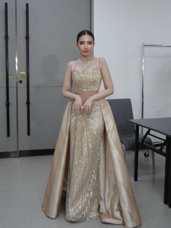 ใบเตย สุธีวัน