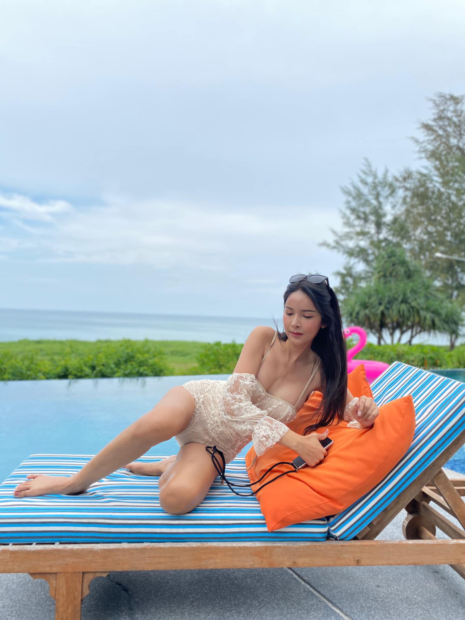 ม็อบ ฐิติวรดา