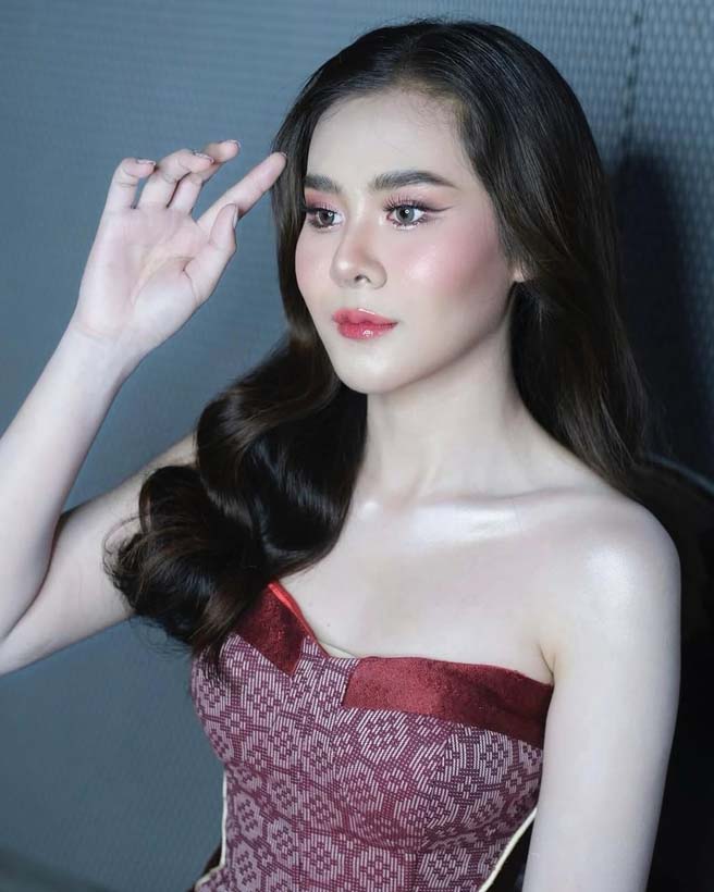 อั้ม ศรินยา โหนกระแส คู่กรณีสาวแดนเซอร์ สวยหรูดูแพง ดีกรีระดับนางงาม