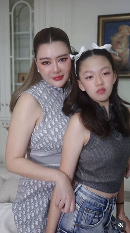 เปิดลุคล่าสุดของ น้องแสนดี ลูกสาวโอ๋ ภัคจีรา เหมือนคุณแม่เป๊ะ