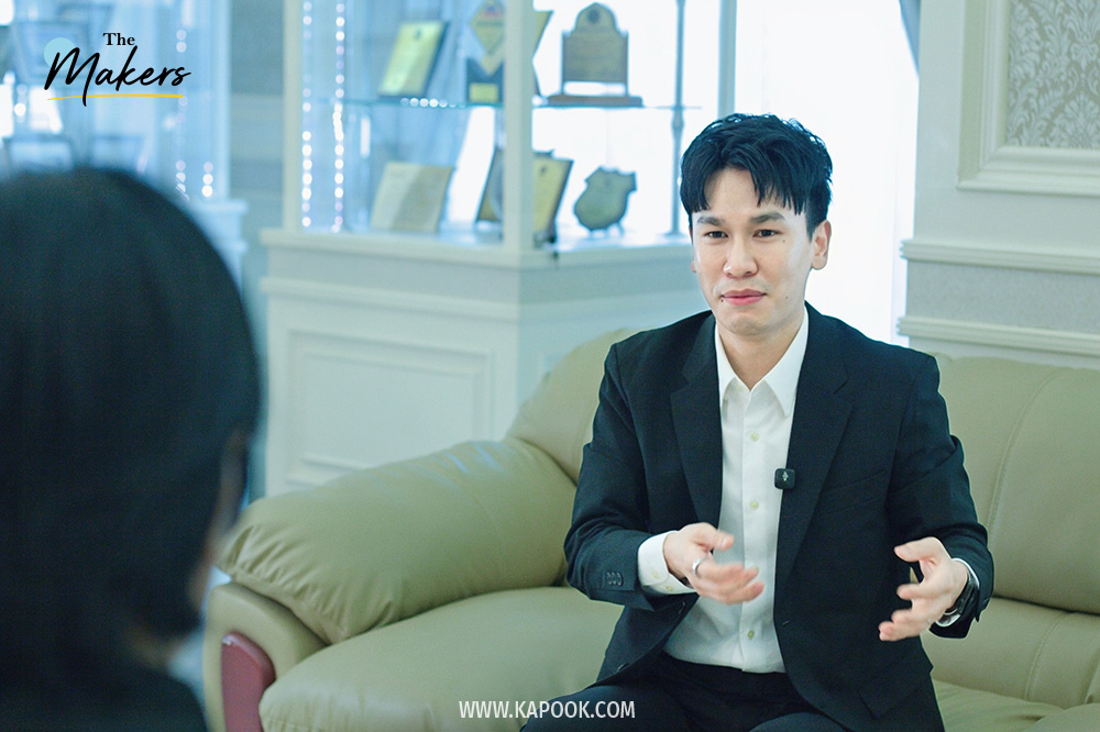 คุณพีท กันตพร หาญพาณิชย์ กรรมการผู้จัดการฝ่ายการตลาดเครือโรงพยาบาลบางกอก เชน ฮอสปิทอล (BCH)คุณพีท กันตพร หาญพาณิชย์ กรรมการผู้จัดการฝ่ายการตลาดเครือโรงพยาบาลบางกอก เชน ฮอสปิทอล (BCH)