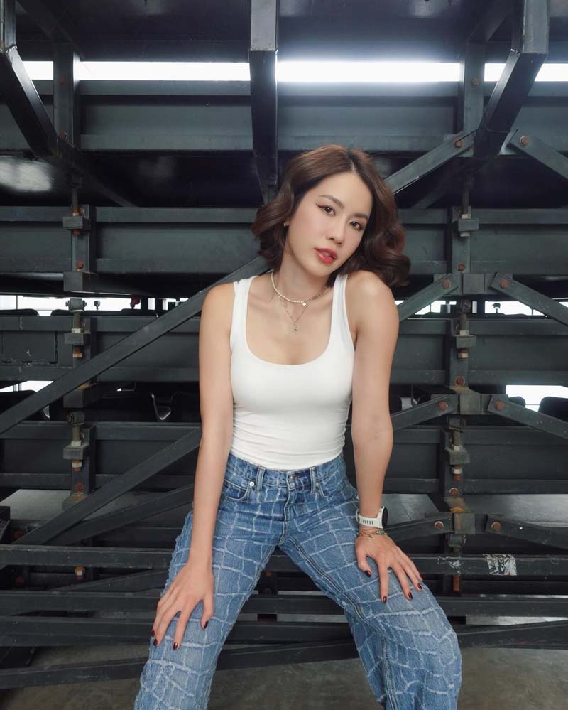 พลอย ภัทรากร