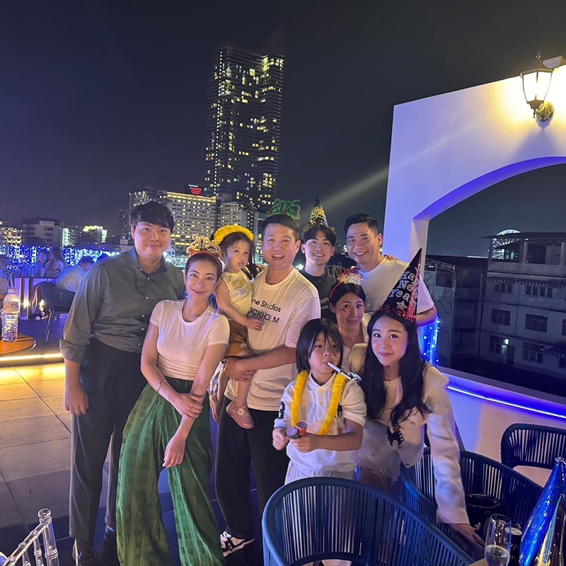 ส่องความหล่อ ลูค ลี ลูกชายคนโตของครอบครัว แป้ง อรจิรา