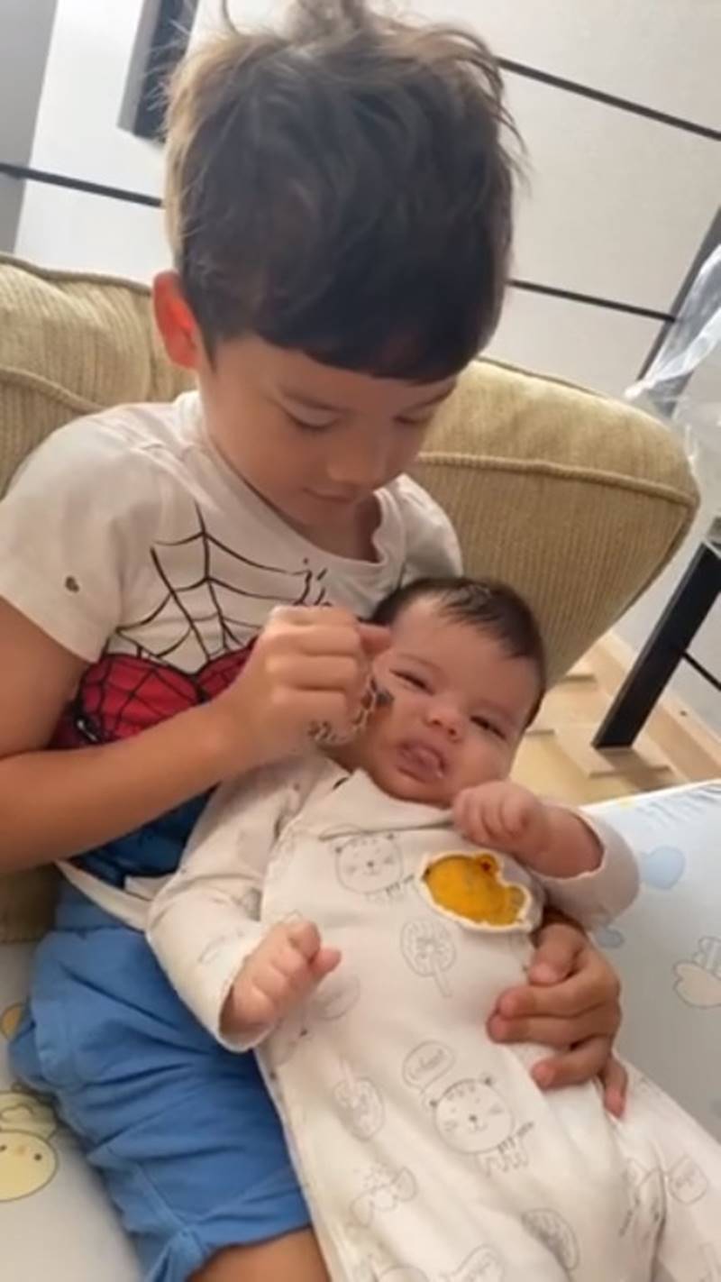 น้องแม็กซ์เวลล์, ซาร่า คาซิงกินี