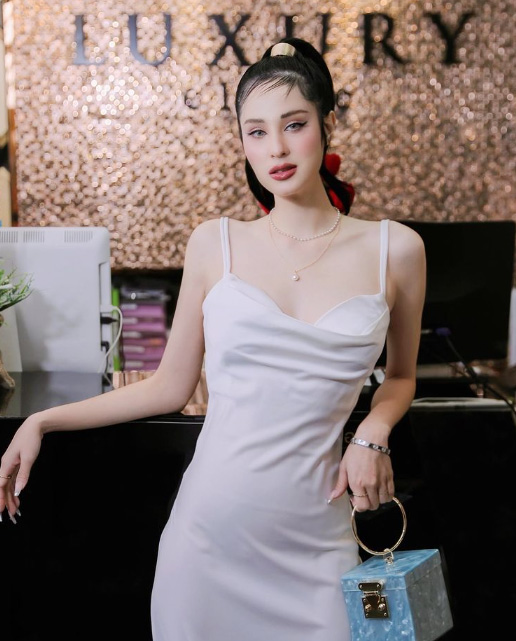 ขวัญ อุษามณี