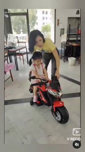 น้องวีจิ หวงแม่กุ้งพลอย