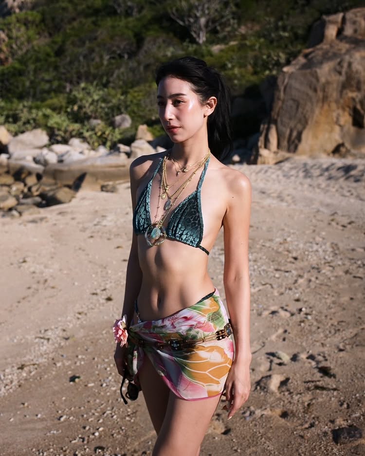 มิ้นต์ ชาลิดา นางเอกคนดัง นุ่งบิกินี่โชว์หุ่นสวยสับที่เวียดนาม