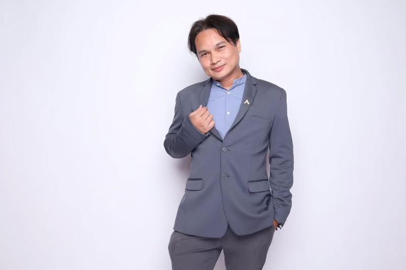 ประวัติครอบครัว แน็ก ชาลี