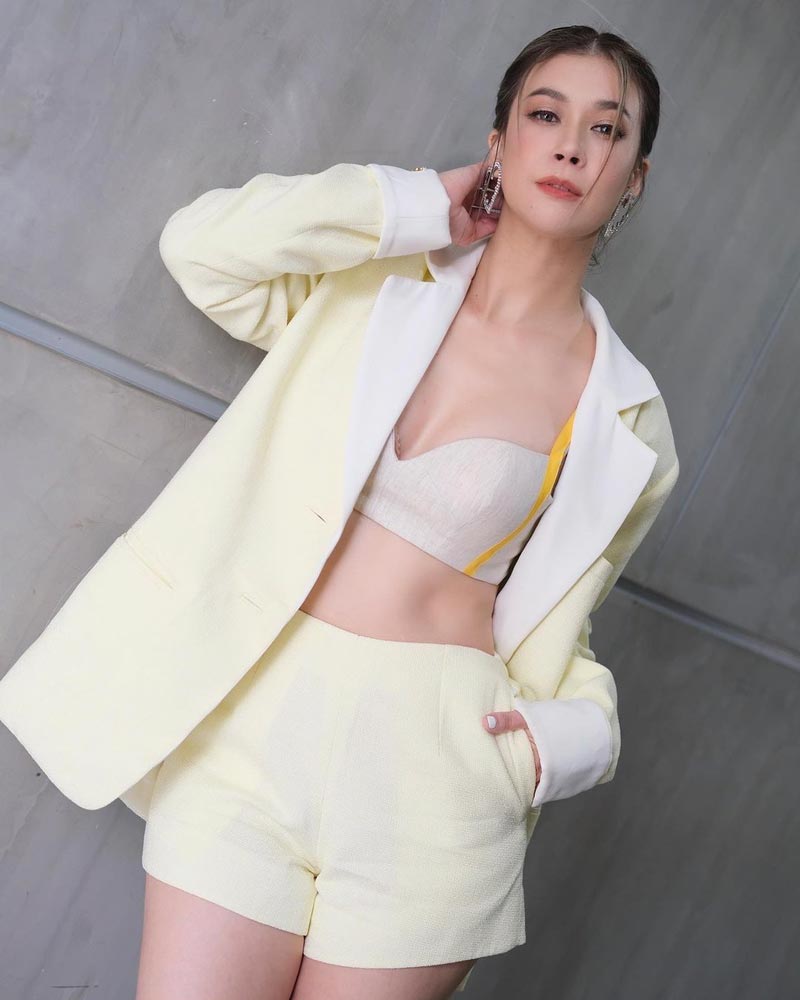 เอมี่ กลิ่นประทุม