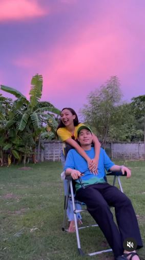 คารีสา เปิดตัวแฟน