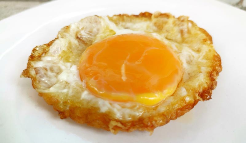 ไข่ดาวกรอบ ไข่แดงเยิ้ม เมนูไข่ง่าย ๆ อร่อยใน 3 นาที