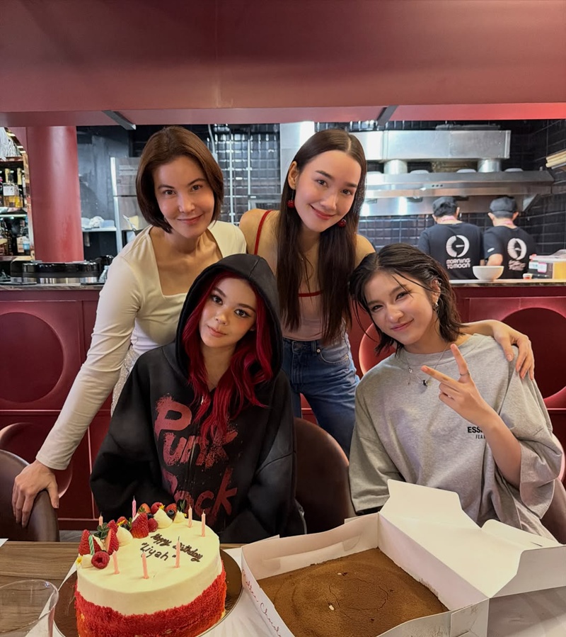 น้องลียา