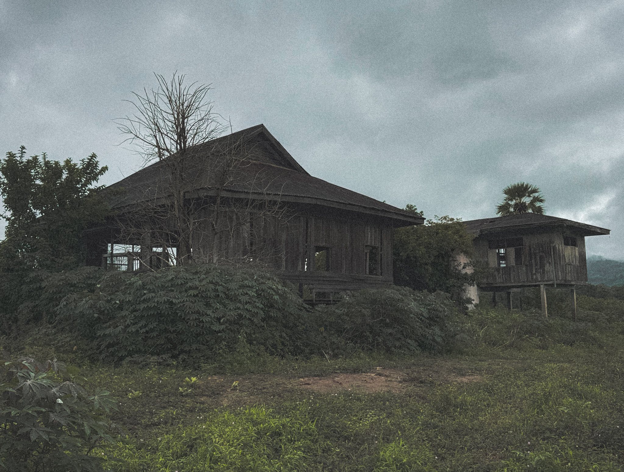 โรงพักร้าง 100 ปี อุ้มผาง